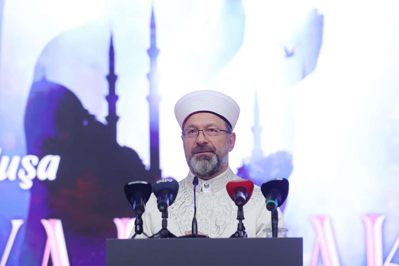 Diyanet İşleri Başkanı Erbaş: Yaşadığımız çağı İslam'ın rahmet mesajlarıyla buluşturmalıyız